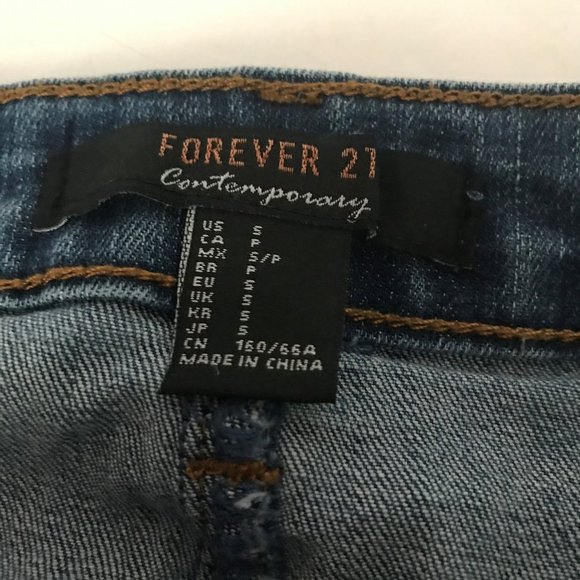 Forever 21 Women's Frayed Denim Mini-skirt - Picture 8 of 8